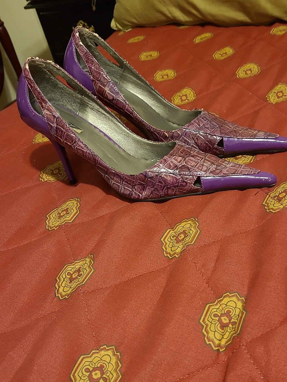 Shoes - Picture 4 of 4